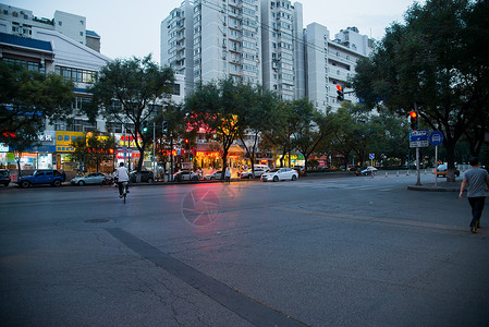 广告购物中心橱窗北京街市夜景背景图片