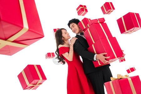 亚洲人春节男人快乐的青年伴侣抱着礼品盒图片