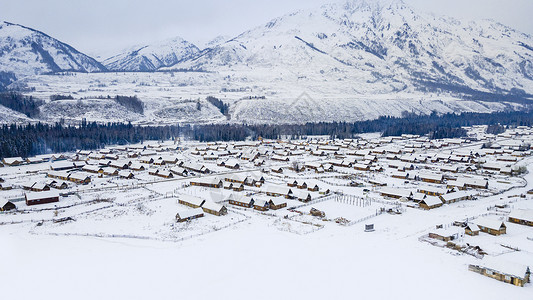 新疆冬季禾木景区冬日风光高清图片