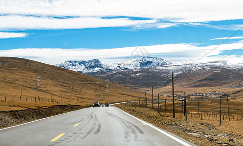 川藏线公路与雪山图片