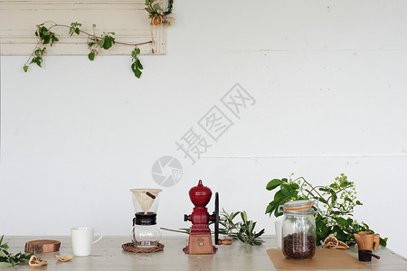 咖啡馆的咖啡豆和设备背景图片