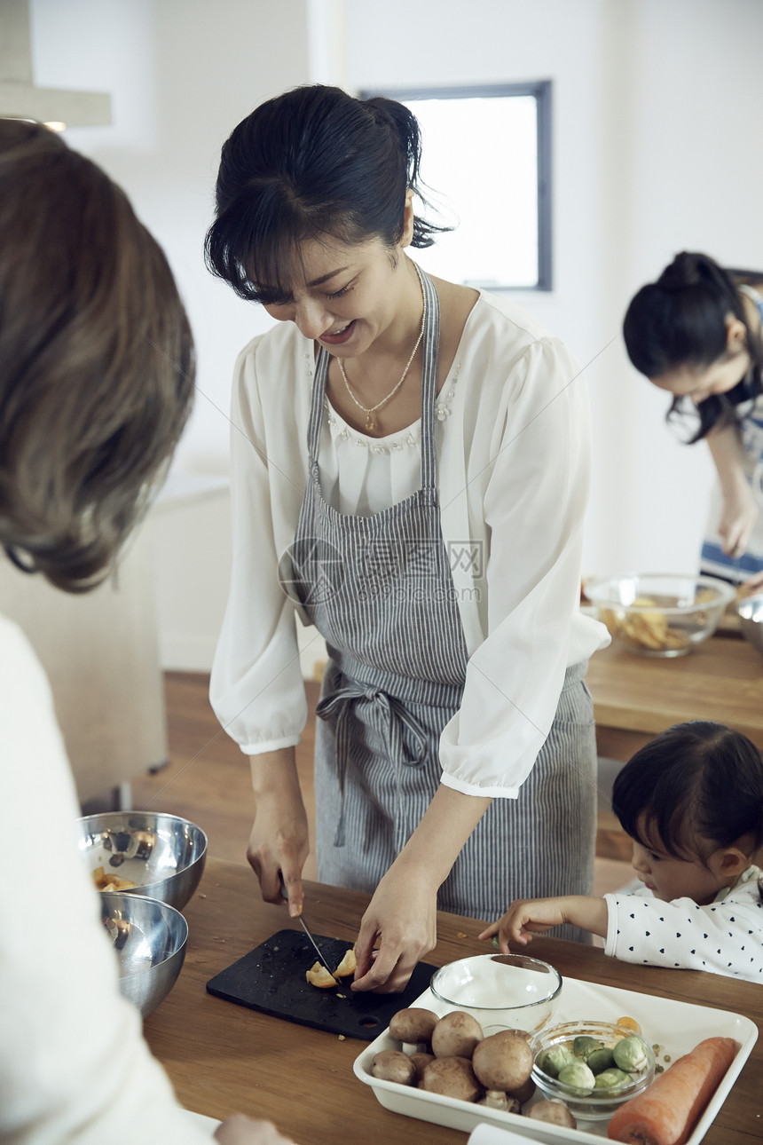 现代时尚家庭主妇图片