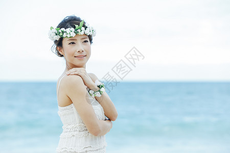 海边幸福的新娘肖像图片