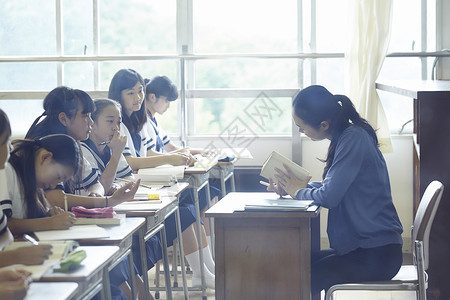 学会上课读高清图片素材