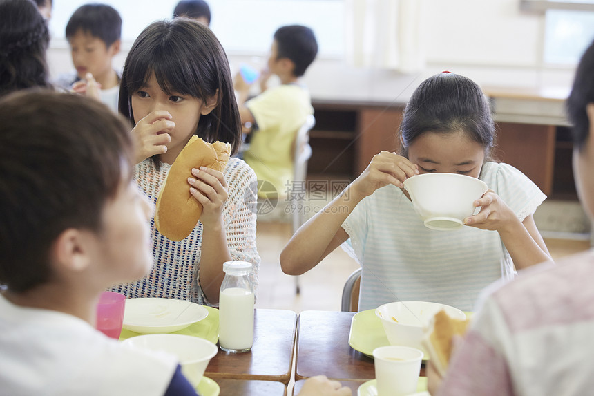 学生多彩的校园生活图片