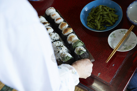 日式饭团特写图片