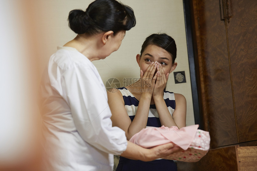 母亲送给女儿和服礼物图片