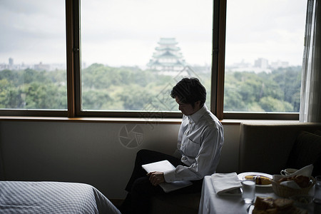 套装孤独的高档酒店酒店早餐商人图片