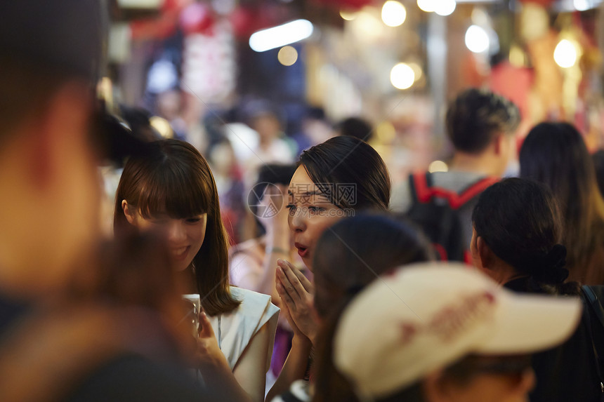 健康活动女士夜市女旅程图片