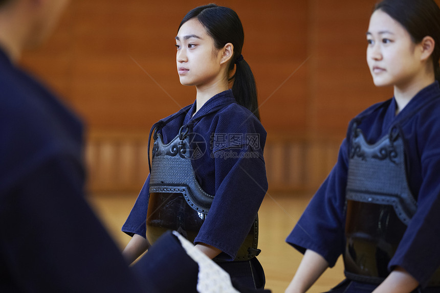 剑道馆的剑道女孩肖像图片