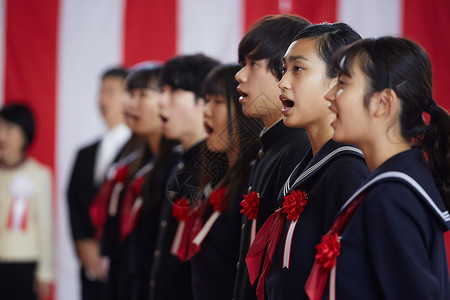 初中女孩女孩刻度毕业典礼入学仪式图像庄严高清图片素材