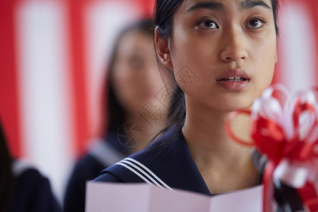 制服活动留白毕业典礼入学仪式图像演讲高中女生高清图片素材