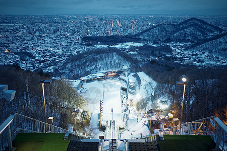 札幌滑雪场冬季夜晚的滑雪场背景