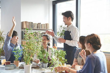 花店男子演讲文化学校共同种植讲师学生图片