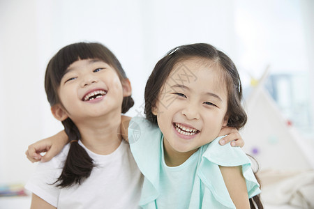 伙伴成年女子小孩朋友孩子兄弟姐妹游戏图片