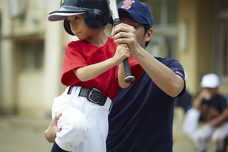 棒球教练教学小男孩棒球姿势图片