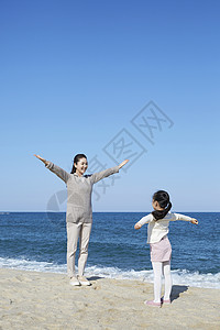 妈妈生活爱母亲女儿旅行海洋图片