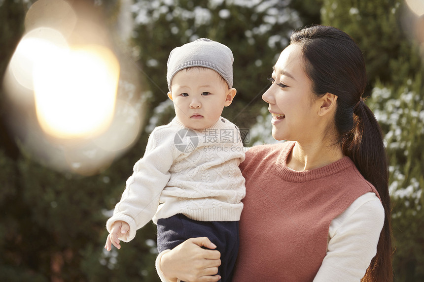 妈妈和孩子的欢乐时光图片