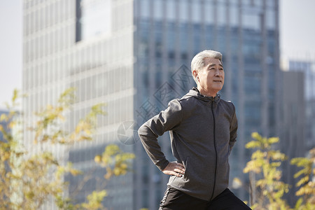 老人户外运动锻炼韩国人高清图片素材