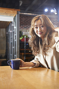 成年女子年轻女子韩国人咖啡馆新生代高清图片素材