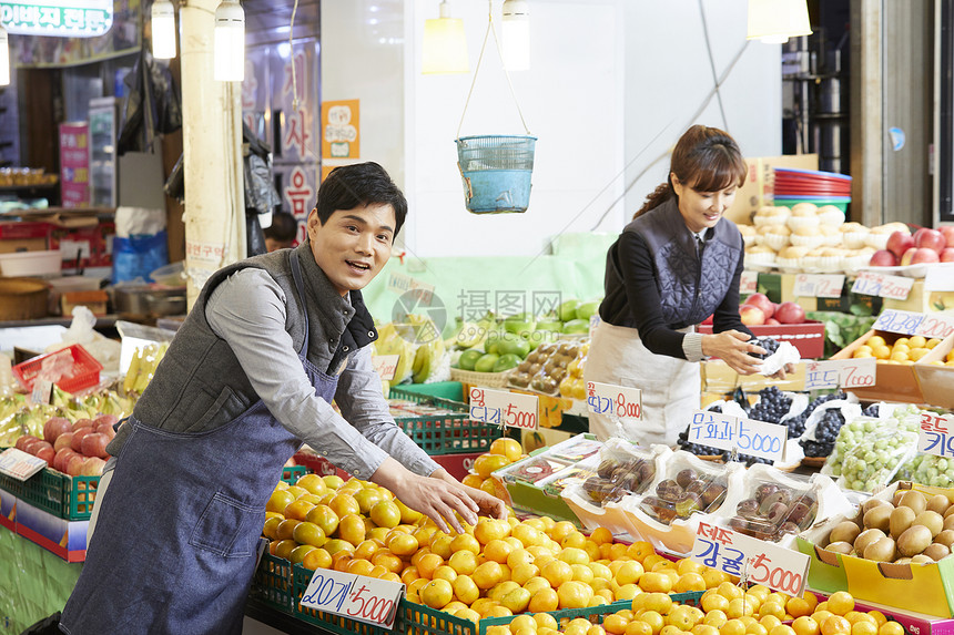 唐尼非常小韩国人中年商人传统市场图片