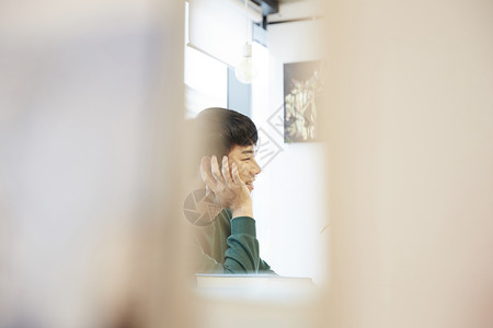 亚洲人学校成年男子年轻人大学生生活幸福高清图片素材