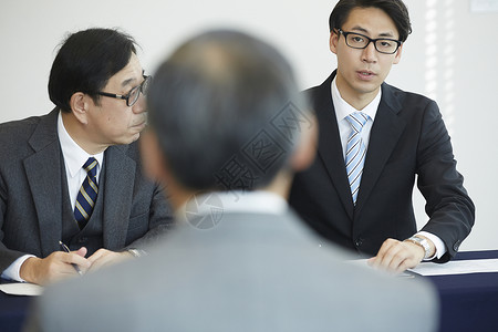 高等企业面试的面试官和面试者日本人高清图片素材