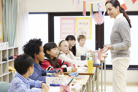 国际学校课堂现场孩子高清图片素材