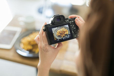 相机拍摄食物图片