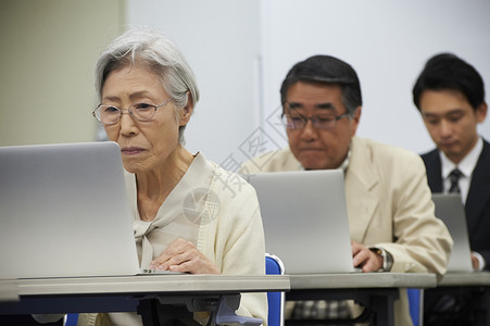 计算机终身学习学费高级参加讲座图片