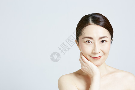 中年女性美容护肤图片