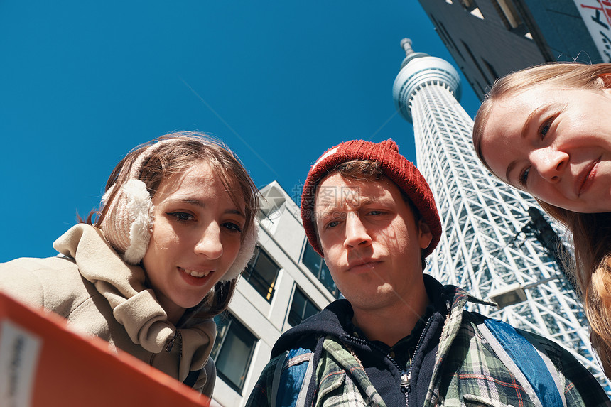 旅行者东京的外国游客图片