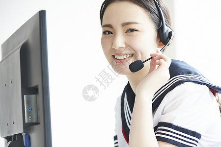 可爱客服素材日本人1人短袖高中女生兼职工作背景