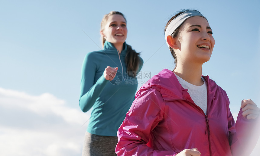 人类慢跑者女士们外国人女人跑图片