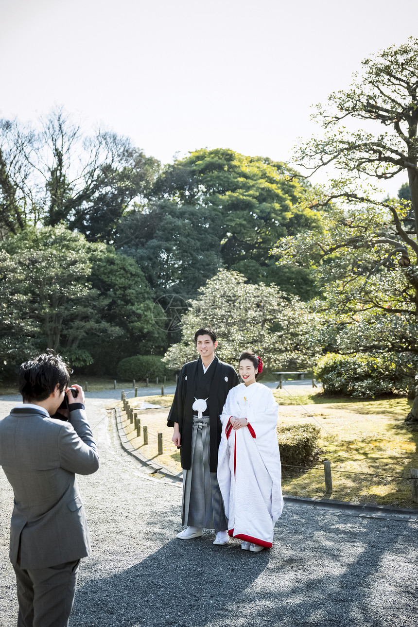 日本服饰情侣写真图片