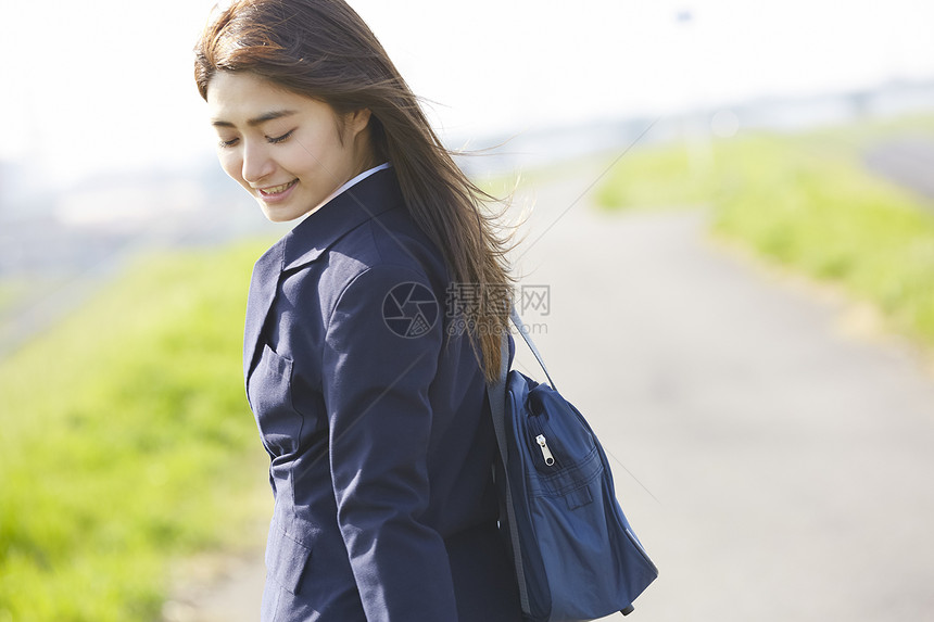 高中制服女学生图片