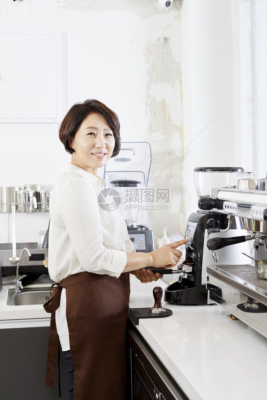 成立判断幸福咖啡馆咖啡师韩语图片
