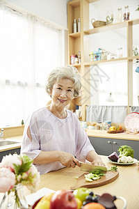 亚洲人打破车床生活女人老人韩国人图片