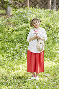 毒蛇电报超时生活女人老人韩国人图片