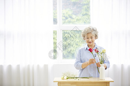 花在内喜欢生活女人老人韩国人图片