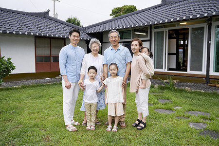 住房祖父妈妈生活房子花园家庭韩语图片