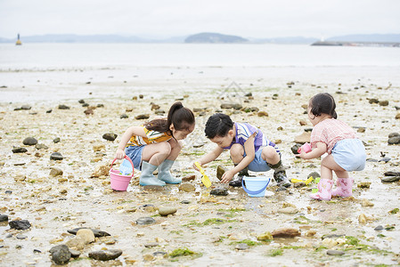 往下看举起韩国海动手学习韩语玩具高清图片素材