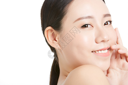 女性美容护肤面部展示图片
