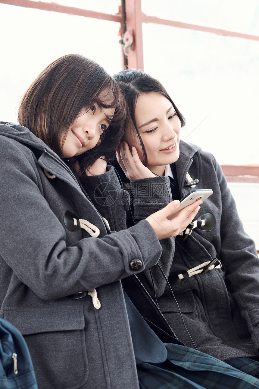 文稿空间学生冬高中女孩在多雪的图片