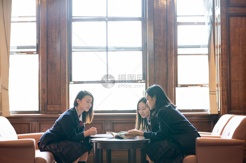 能量三人自然采光女学生札幌学校之旅图片