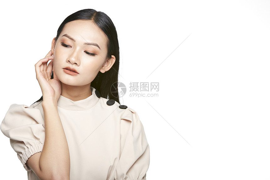 亚洲美女时尚美妆图片