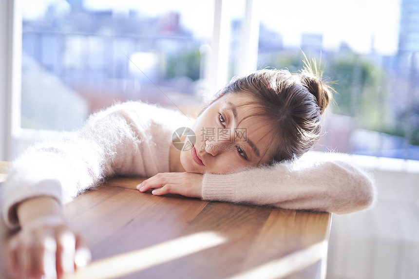 滋润美丽的女人生活形象图片