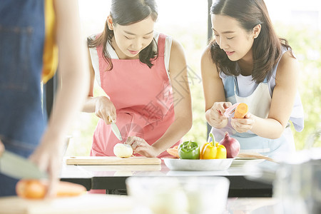 快乐女人做饭图片