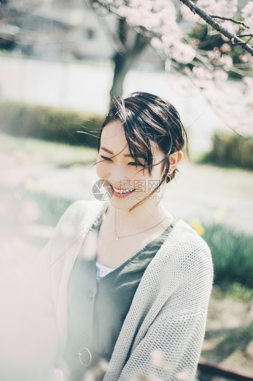 生活资料清爽青春樱花春天妇女画象图片