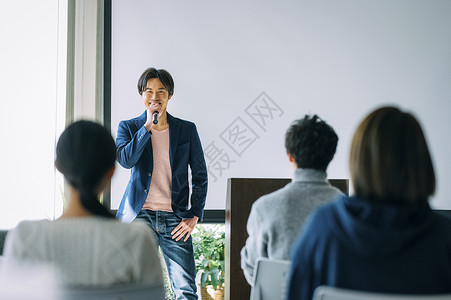 公司会议室部门开会商务研讨图片